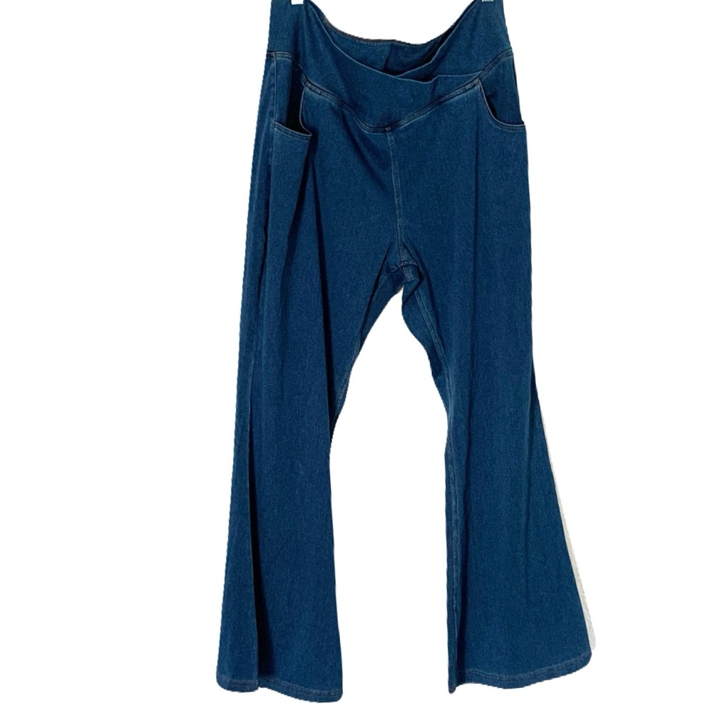 NWT HALARA Women’s 3X Pull On Blue Light Weight Casual Comfy Flare Leg Jeans